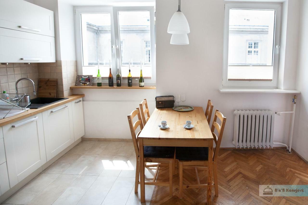 Apartamento Warsaw Concierge Bracka Retro Flat Exterior foto