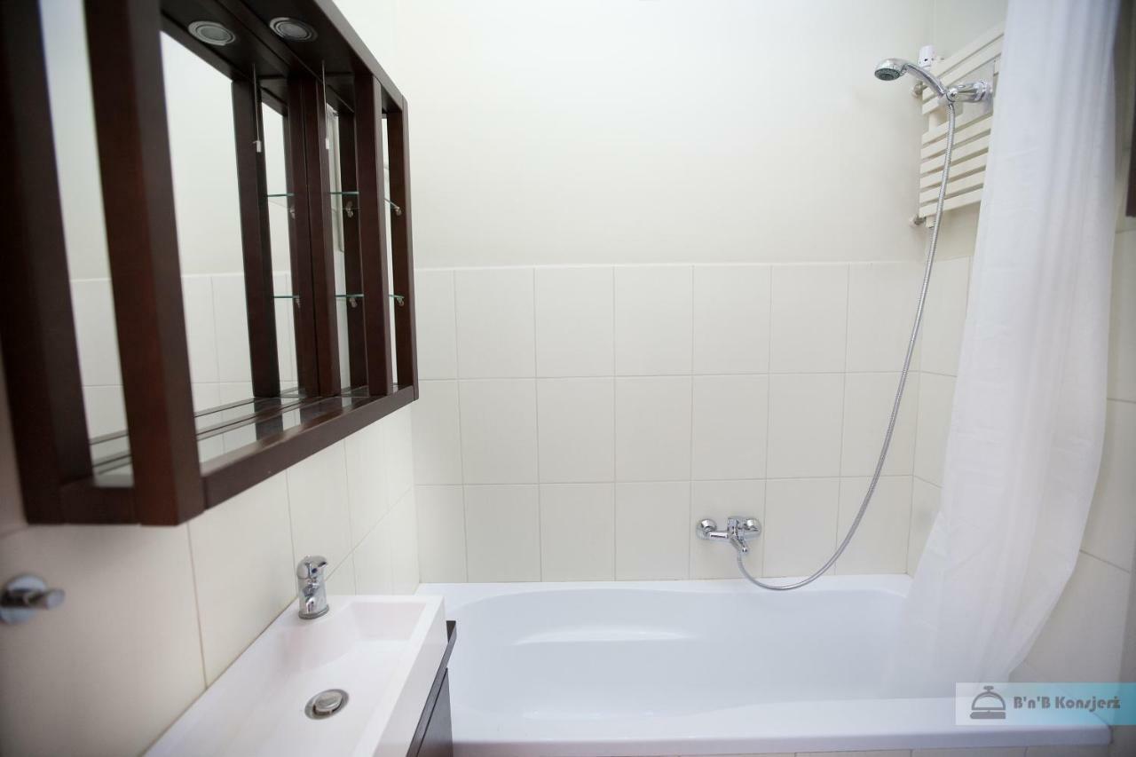 Apartamento Warsaw Concierge Bracka Retro Flat Exterior foto